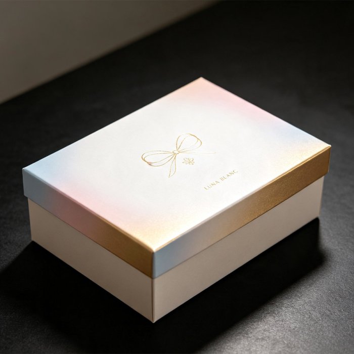 two-piece-rigid-shoe-box-luna-blanc-light-closed