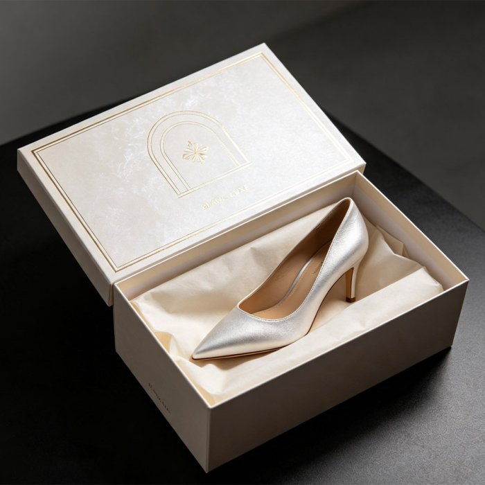 two-piece-rigid-shoe-box-blanc-luxe-white-gold-closed