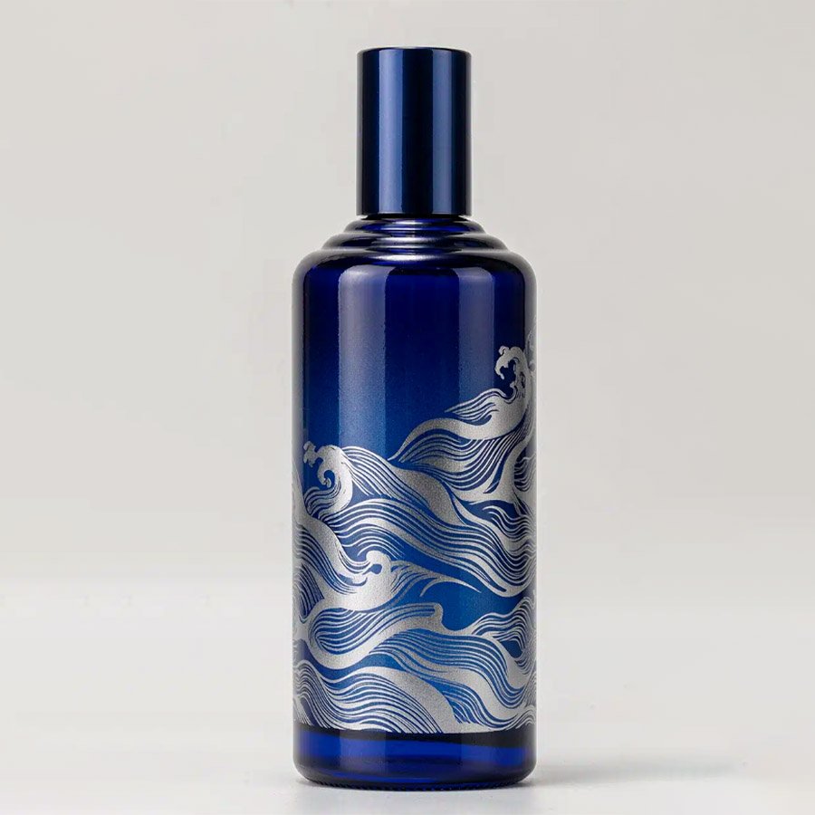 Elegant Cobalt Blue Glass Wine Bottle, Silver Ukiyo-e Wave Custom Liquor Packaging Bottle